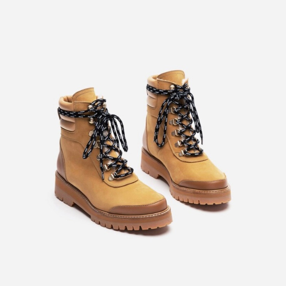 Flattered “Solveig Nubuck” boot in leather caramel